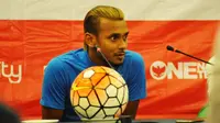 Kapten timnas Malaysia, Amri Yahyah, merindukan pertandingan melawan Indonesia. (Bola.com/Romi Syahputra)