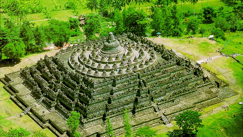 4 Misteri Borobudur