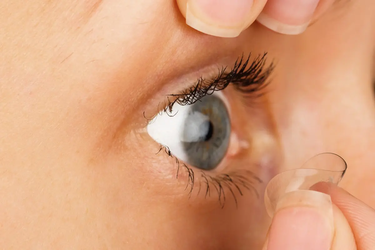 [Bintang] Ngaku Suka Pakai Softlens, Hati-hati Jangan Terjadi 4 Hal Ini