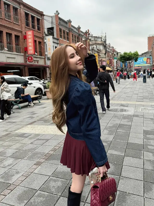 Liburan ke Taipei, Agatha Chelsea Pamer Pesona Bak Boneka Barbie
