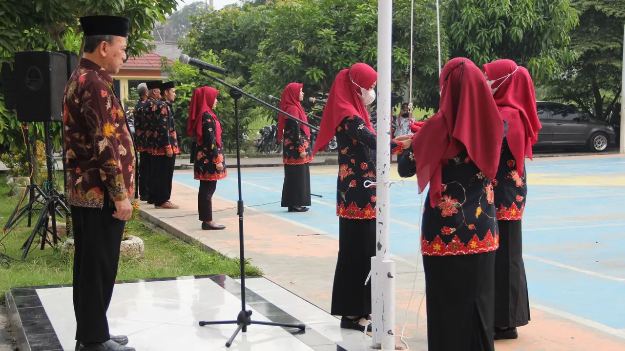 Guna mengembangkan sumber daya manusia yang unggul dan kompeten dalam menghadapi dunia industri, BDM School menyediakan pelatihan khusus.
