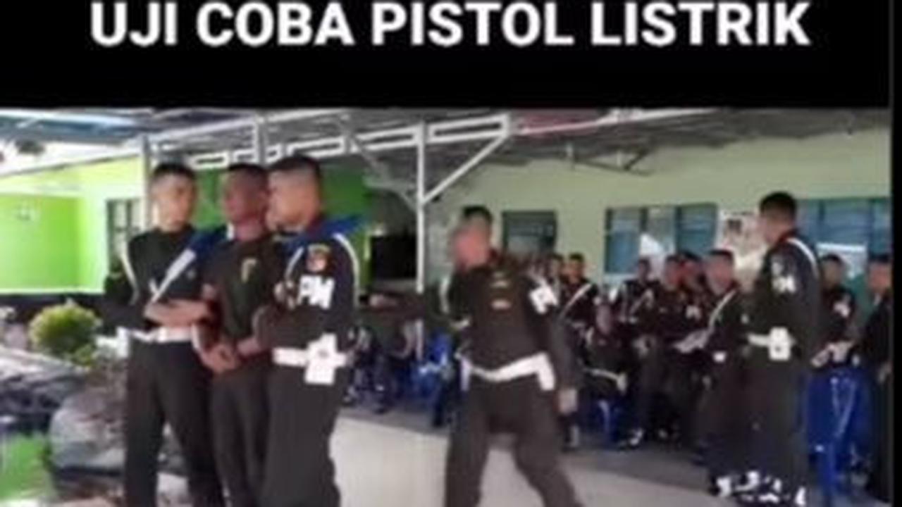 Uji Pistol Langsung Tembak Prajurit