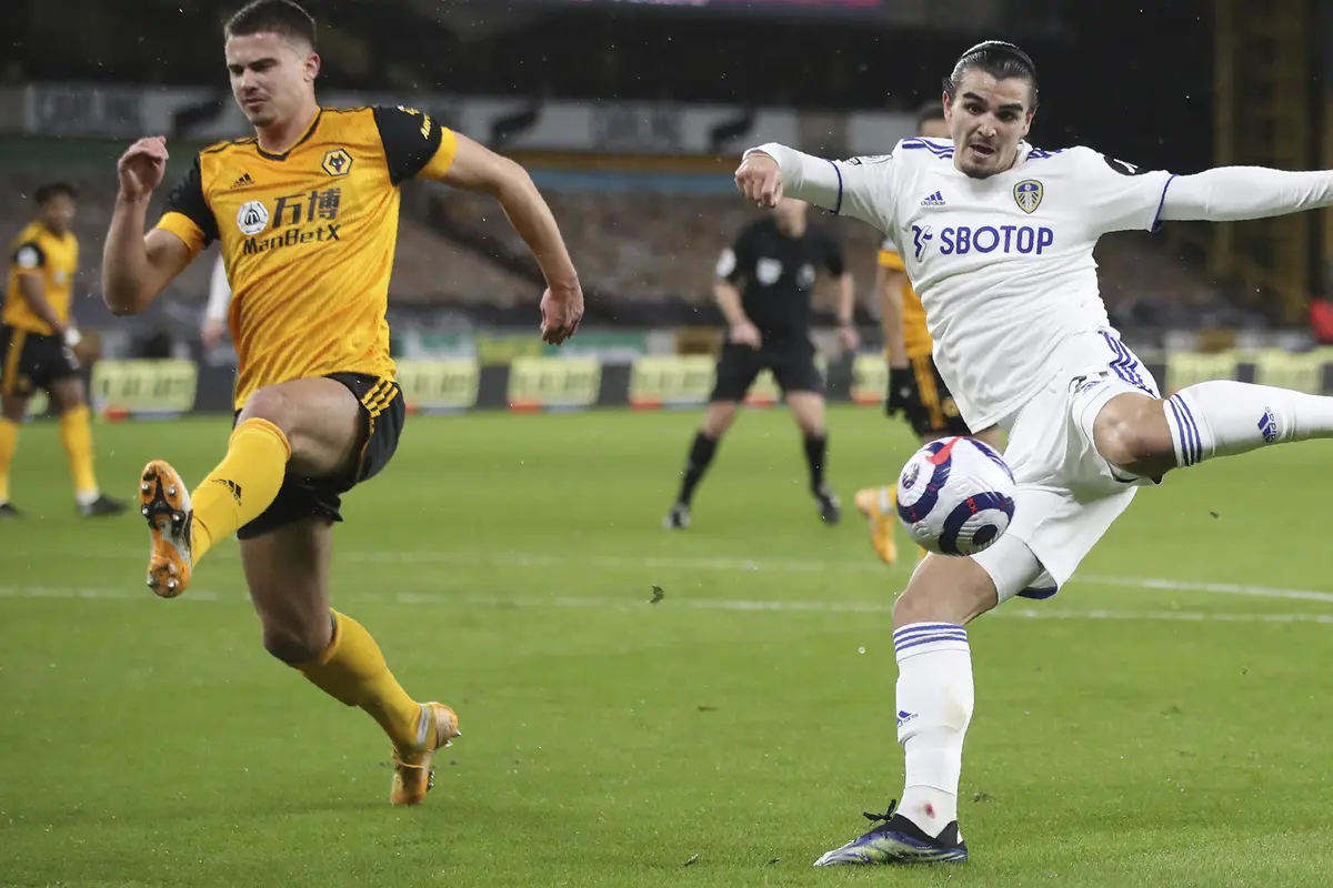 FOTO: Berkat Gol Bunuh Diri, Wolverhampton Tekuk Leeds 1-0