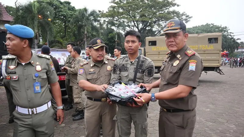 ‘Perang’ Petasan Remaja di Palembang Resahkan Warga Usai Sahur Ramadhan