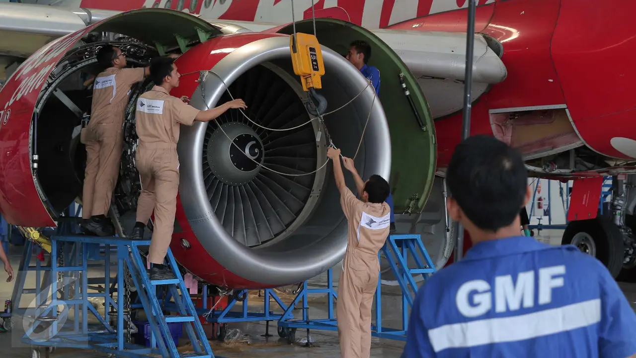 20151106-Hanggar 4 GMF Kurang Teknisi, Pembenahan Pesawat Terhambat