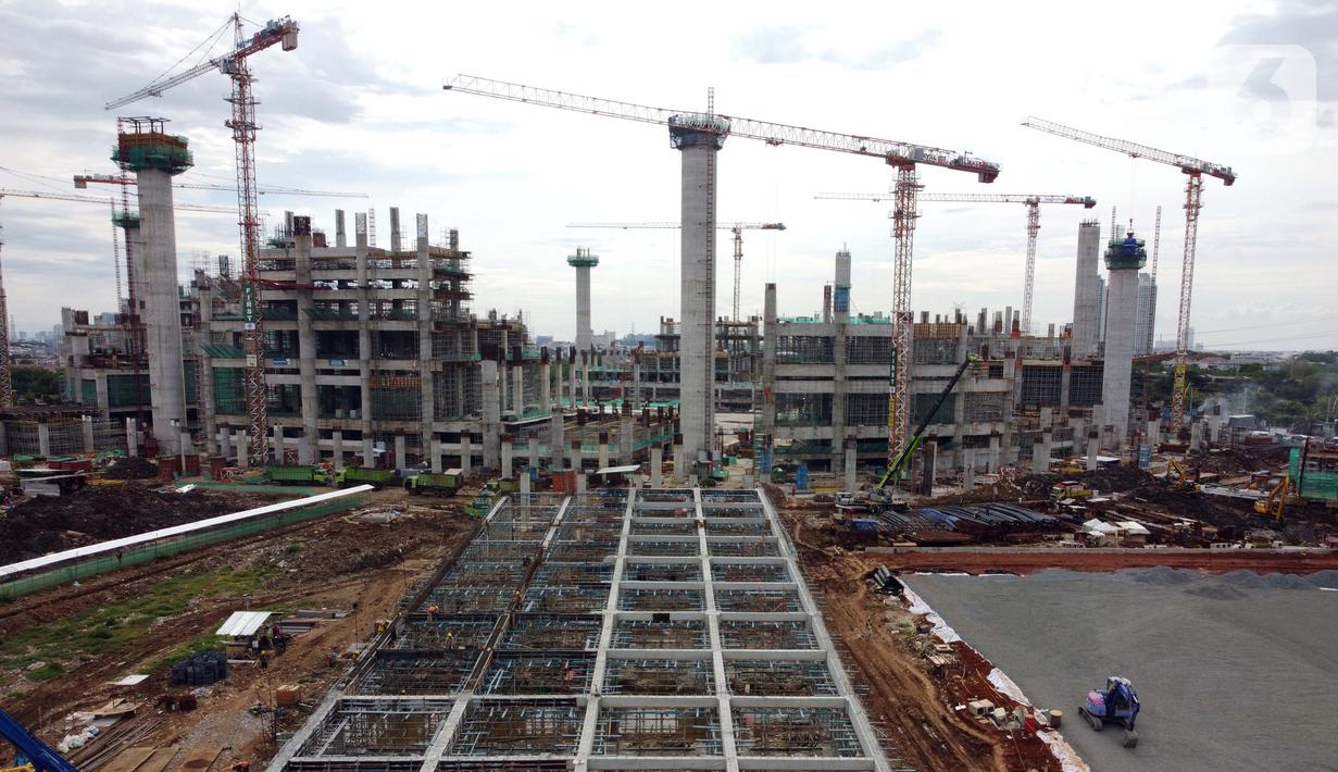 Foto udara perkembangan pembangunan Jakarta International Stadium, Jumat (23/10/2020). Hingga pekan ke-59, progres konstruksi Jakarta International Stadium sudah mencapai 31,89 persen dan ditarget akan selesai pada akhir 2021. (Liputan6.comHelmi Fithriansyah)
