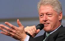 Wow, Bill Clinton narsis bareng dua bntang porno!