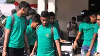 Timnas U-19 yang diproyeksikan bermain di Piala AFF U-19 2016 tiba di Yogyakarta, Senin (8/8/2016), tanpa kiper Awan Setho. (Bola.com/Romi Syahputra)