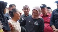 Nina Agustina Hadirkan Ribuan Sembako Murah, Disambut Sorak Sorai Gembira Masyarakat Indramayu