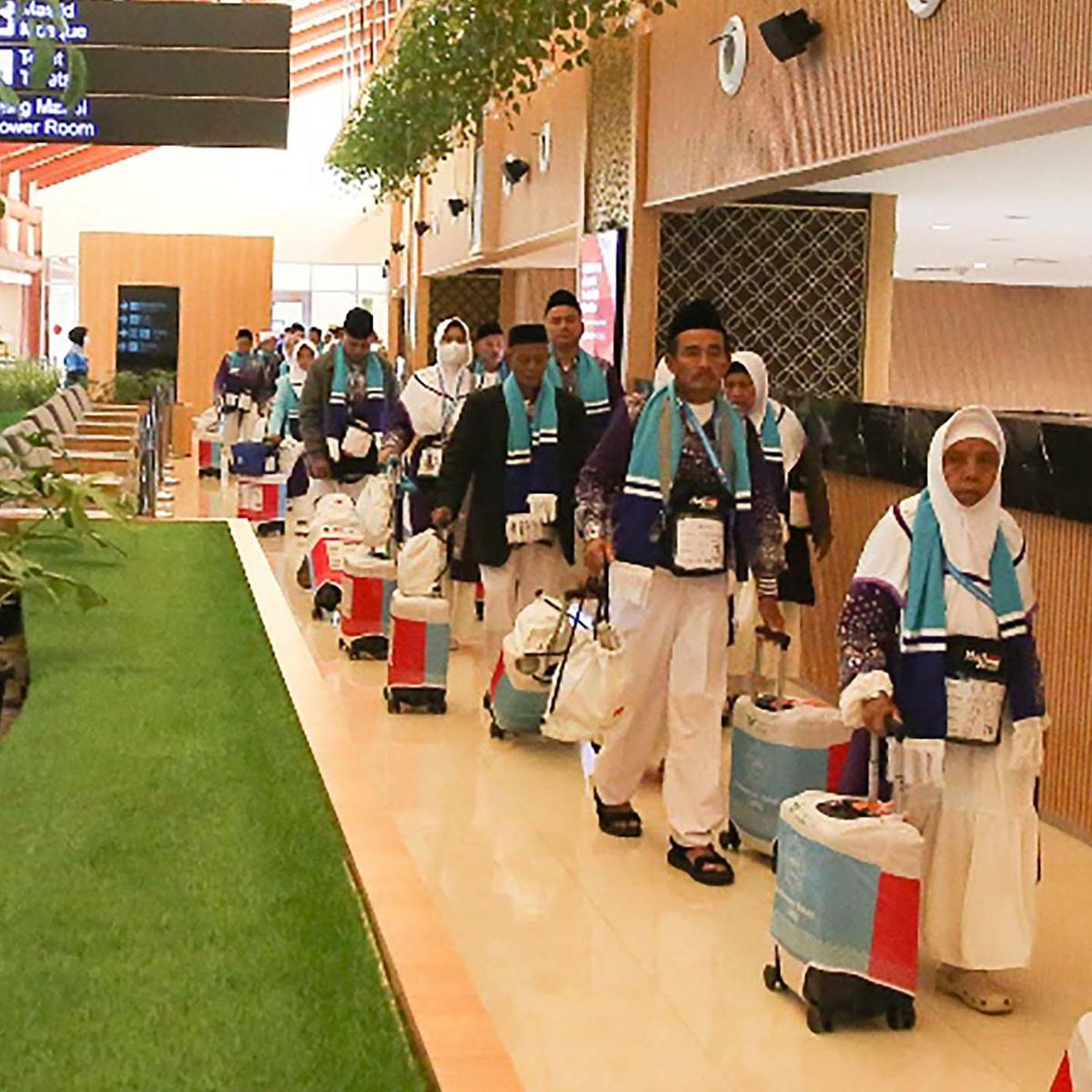 FOTO: Melihat Keberangkatan Jemaah Haji dari Terminal Khusus Haji Bandara Soekarno-Hatta