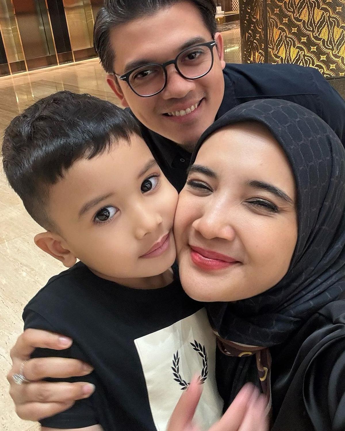 Parenting a la Nagita Slavina, Zaskia Sungkar, dan Asmirandah, Kunci Membesarkan Anak di Era Digital