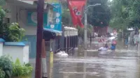 Pedagang warung nasi terpaksa tutup karena tempat usahanya banjir (dok.suparti/Komarudin)