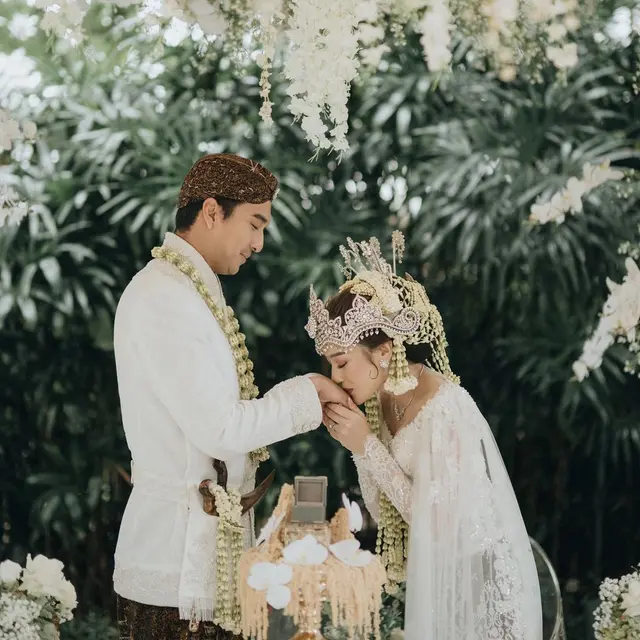 6 Potret Pernikahan Salshabilla Adriani dan Ibrahim Risyad, Terpaut Usia 7 Tahun