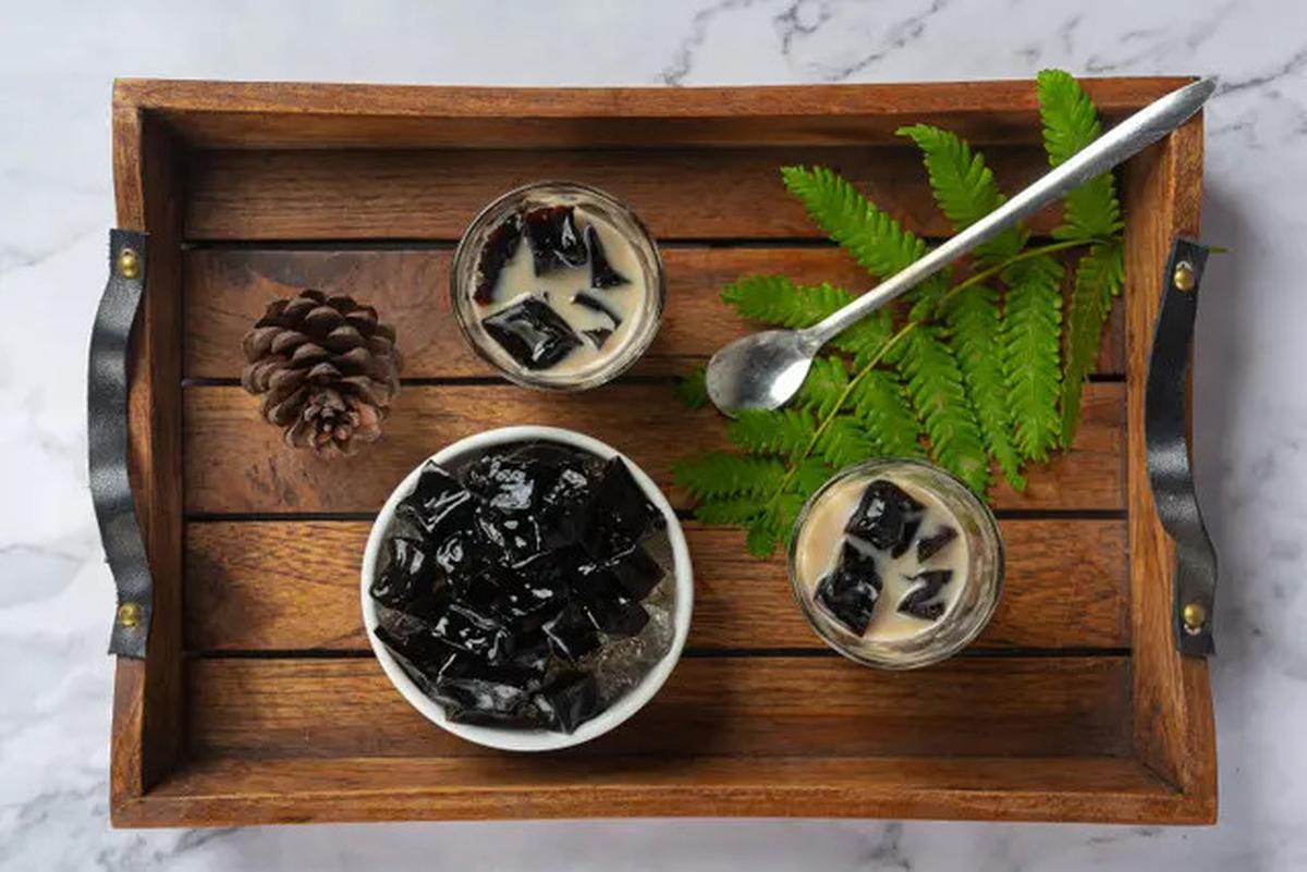 Resep Es Cincau Hitam untuk Ramadhan, Sajian yang Segar dan Menyehatkan untuk Berbuka