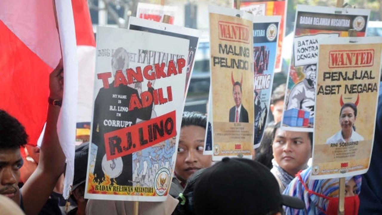Mahasiswa geruduk KPK tuntut Menteri Rini dan RJ Lino ditangkap