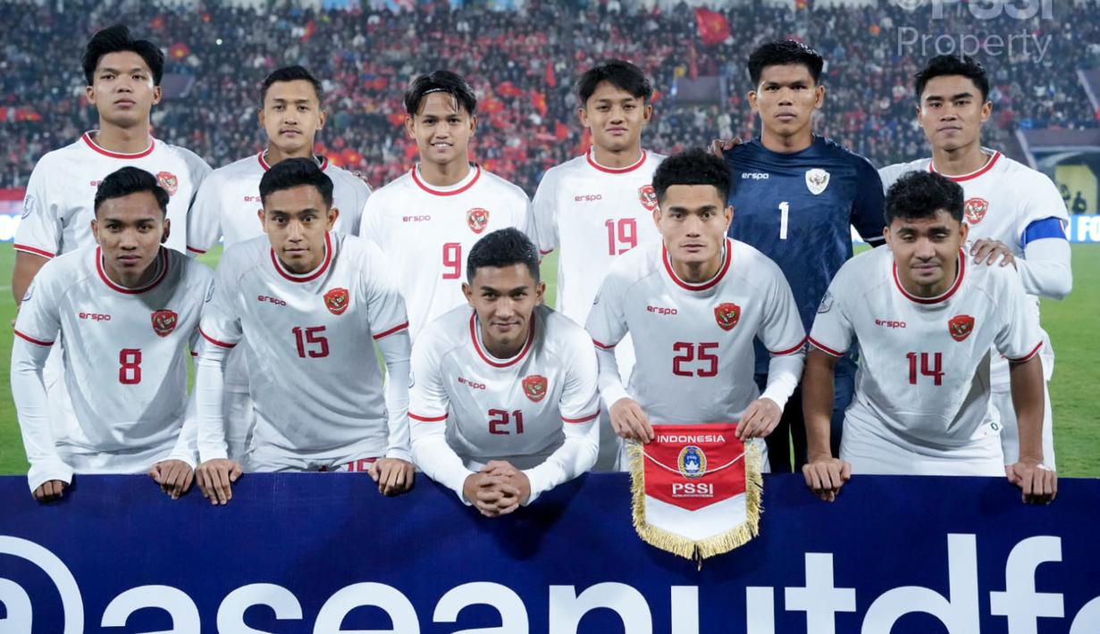 Timnas Indonesia akhirnya menelan kekalahan di pertandingan ketiga grup B Piala AFF 2024. Berhadapan dengan Timnas Vietnam, Skuad Garuda tumbang dengan skor tipis 1-0. (Dok.PSSI)