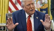 Presiden Amerika Serikat Donald Trump di Ruang Oval, Gedung Putih, Kamis (17/4/2025). (Dok.&nbsp;AP Photo/Alex Brandon)