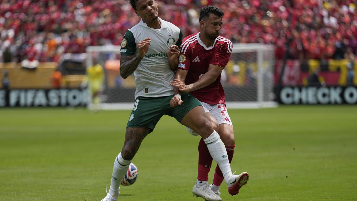 MU Pantau Gelandang Timnas Kolombia yang Tampil Impresif di Piala Dunia Antarklub 2025