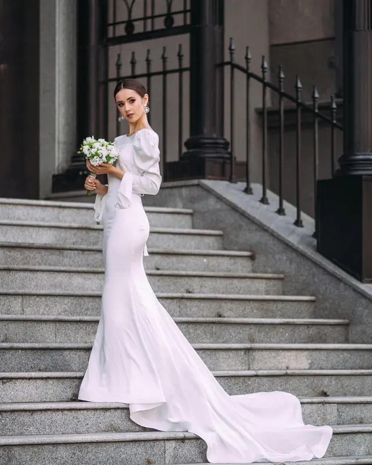 6 Gaya Vika Kolesnaya Istri Billy Syahputra Jadi Model Gaun Pengantin, Penampilannya Bikin Pangling