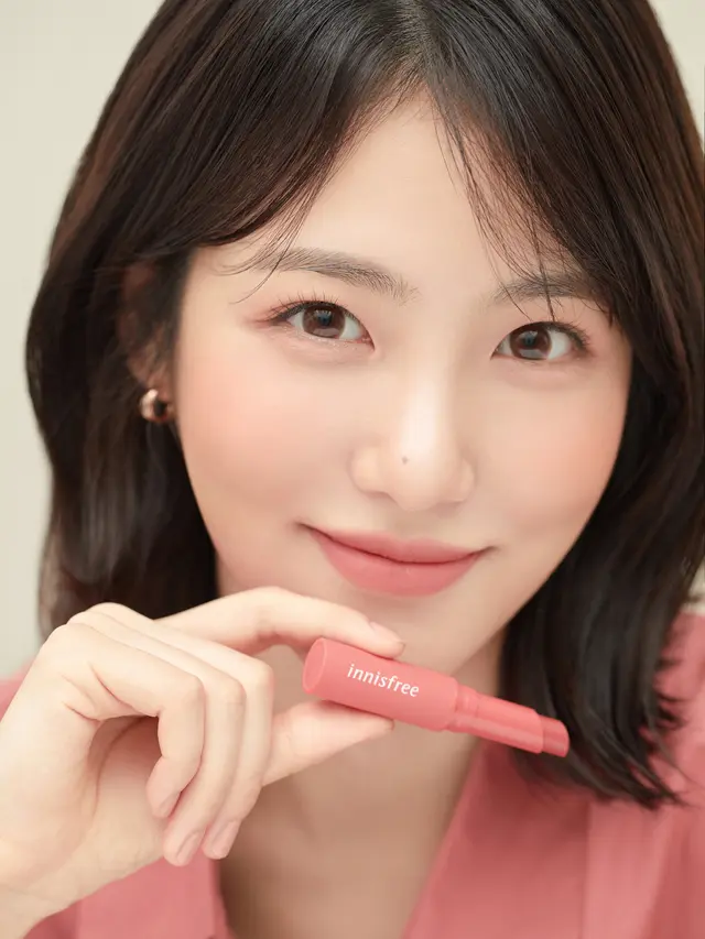 innisfree Vivid Cotton Stick