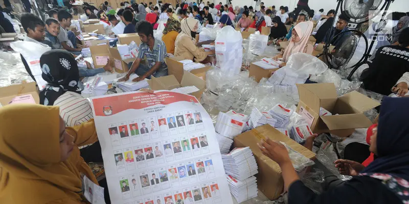 650 Orang Dilibatkan Dalam Pelipatan Kertas Suara di KPU Bogor