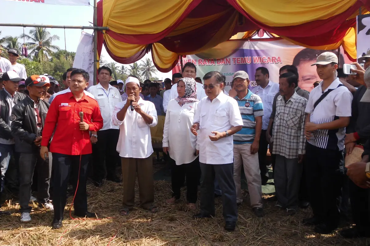 Ikut Panen Raya di Bekasi, JK Janji Sejahterakan Petani