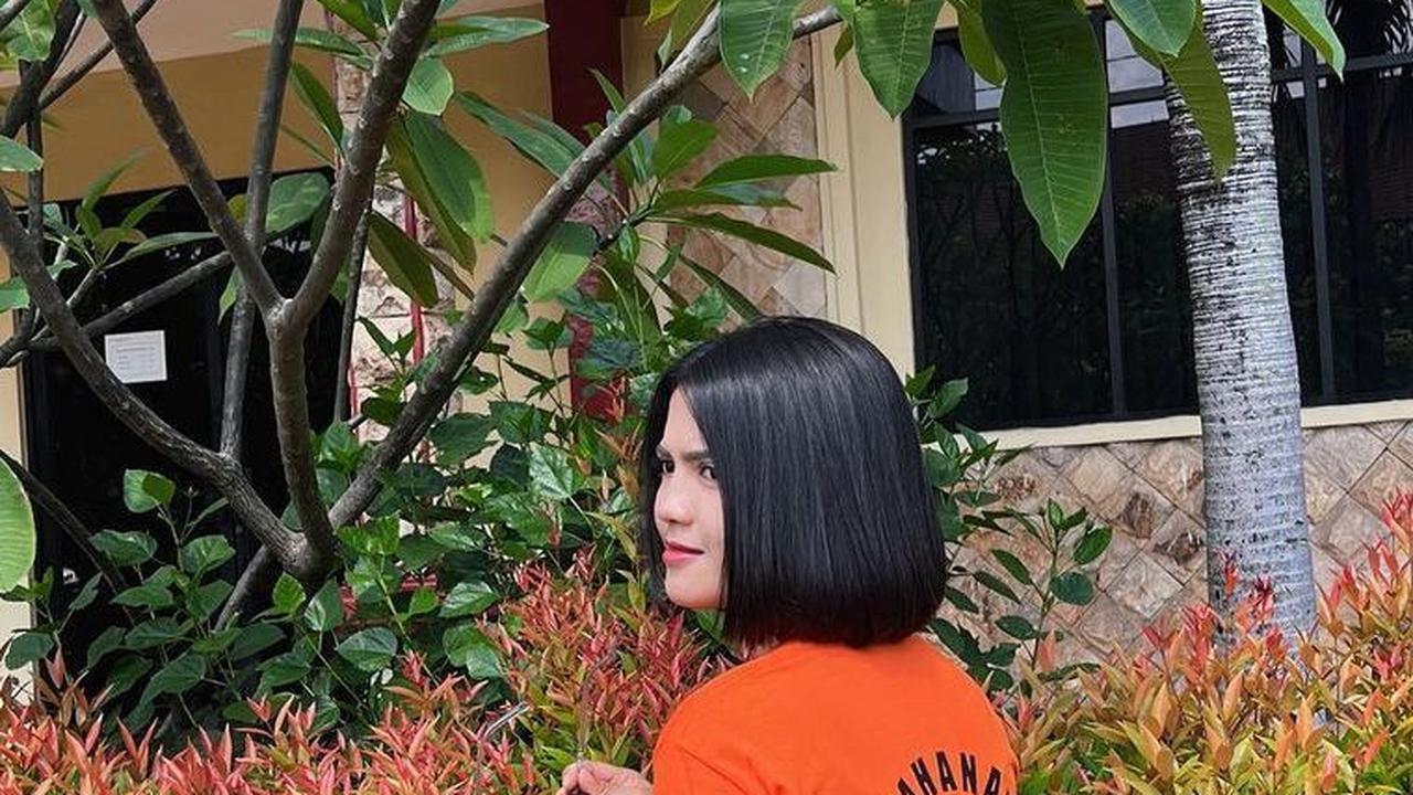 Bripda Vani merupakan polwan yang bertugas di Polres Pematang Siantar.