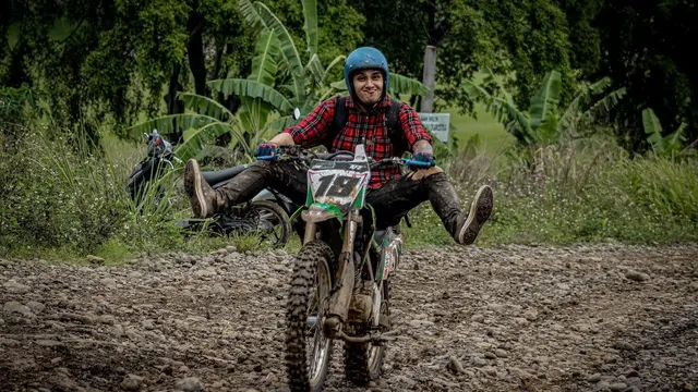 13 Tahun Jadi Duda, Ini 7 Gaya Vicky Nitinegoro dengan Hobi Motornya