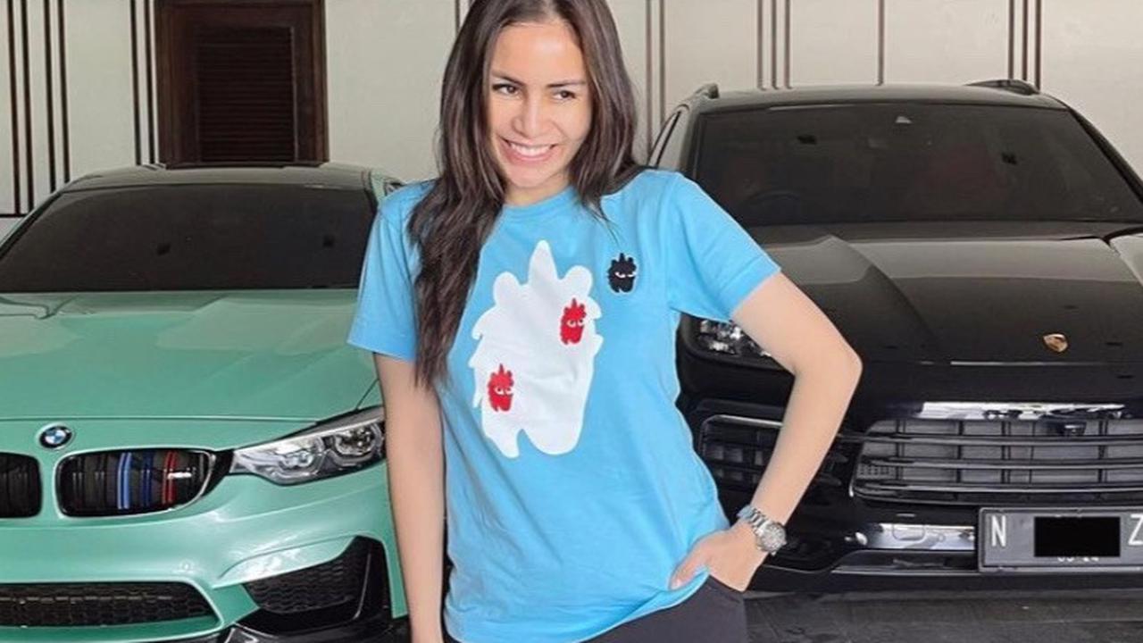 Punya Koleksi Mobil Mewah dan Chef Pribadi, Intip Gaya Hidup Mewah Momo Eks Geisha