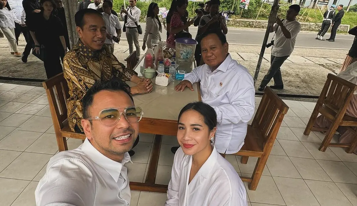 Presiden Joko Widodo atau Jokowi dan Menteri Pertahanan Prabowo Subianto meresmikan Graha Utama Akademi Militer di Magelang. [@raffinagita1717/@violenziajean]