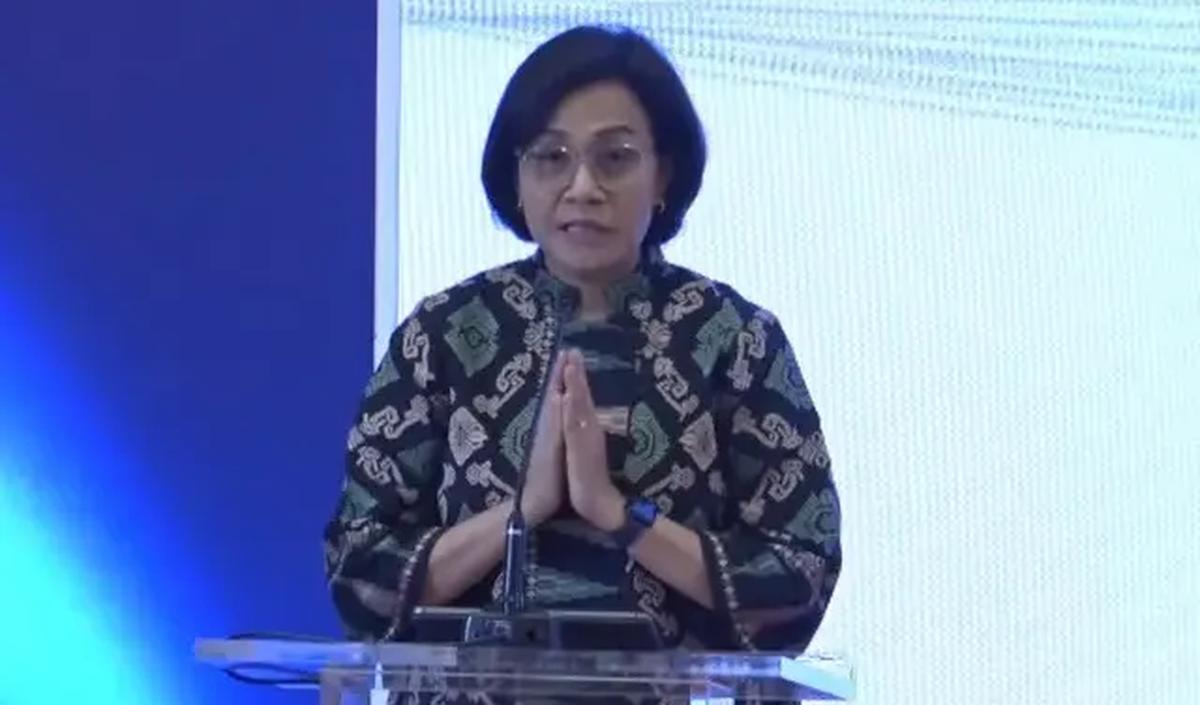 "Semuanya sekarang mayoritas masuk jalur merah. Artinya, kalau jalur merah secara fisik dibuka dan dilihat untuk memastikan barangnya sama dengan dokumen impor barang," pungkas Sri Mulyani.