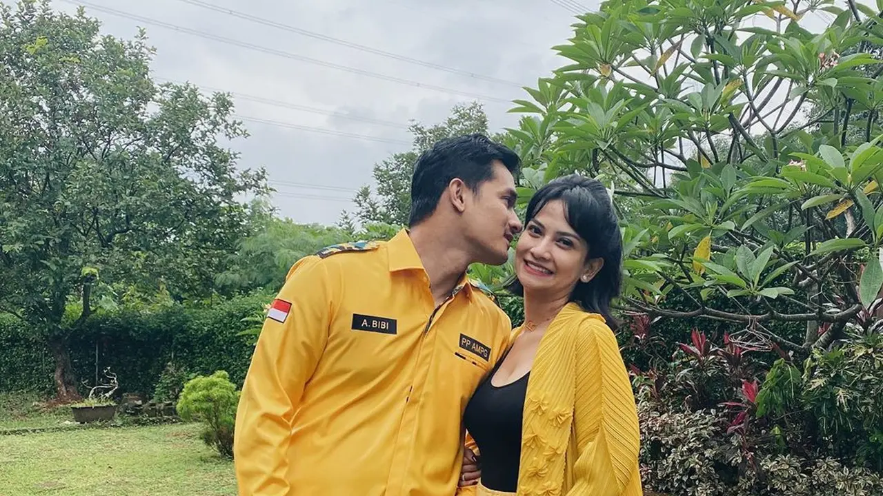 Semakin Buncit, Ini 6 Potret Vanessa Angel Pamer Baby Bump