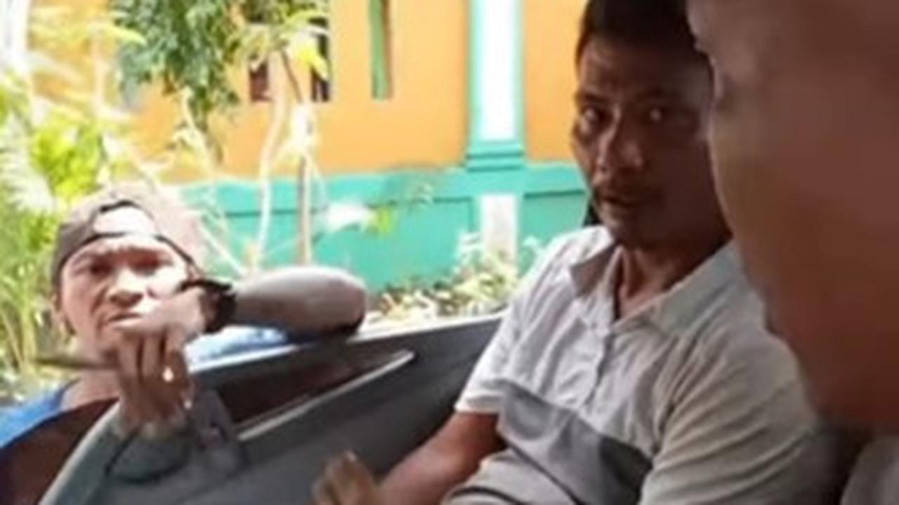 Preman palak sopir truk di Tanahabang