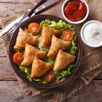 ilustrasi samosa/AS Food studio/Shutterstock