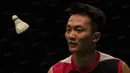 Tunggal putra Indonesia, Ihsan Maulana Mustofa, kalah dari tunggal putra Malaysia, Lee Chong Wei, pada semifinal BCA Indonesia Open 2016 di Istora Senayan, Jakarta, Sabtu (4/6/2016). (Bola.com/Vitalis Yogi Trisna)