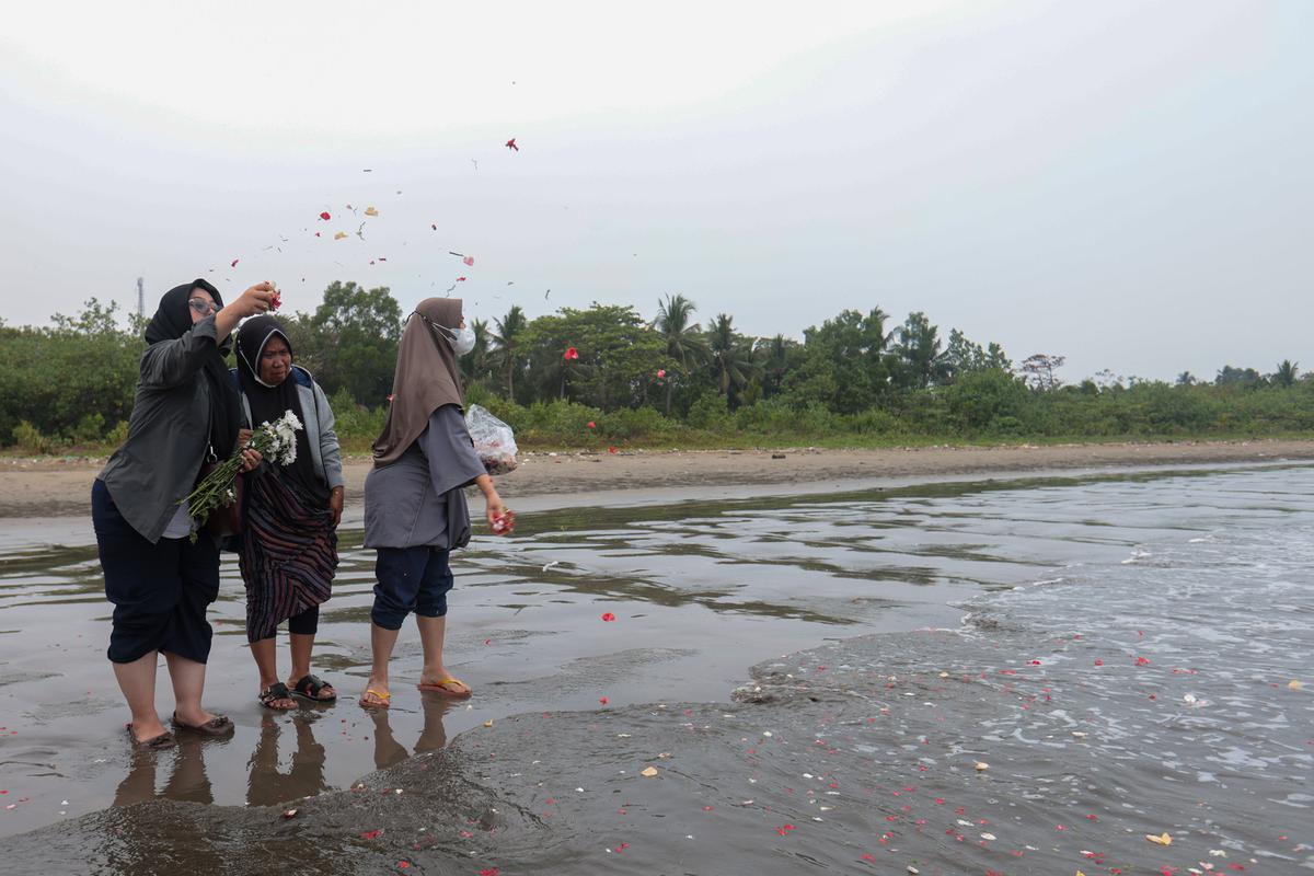 Doa Keluarga Mengiringi Tabur Bunga Arupadhatu 1