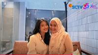 Ikke Nurjanah dan putrinya&nbsp;Siti Adira Kania. (dok. Hot Shot)