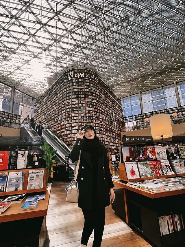 Indriani Hadi makin awet muda (Instagram/indrieofficial)