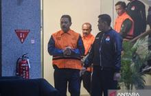 KPK Sita Ratusan Juta Rupiah Saat Geledah Kantor PMPTSP Madiun Terkait Kasus Korupsi