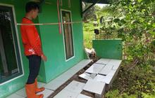BPBD Ciamis Evakuasi Warga Terdampak Longsor di Margajaya, Rumah Rusak Berat