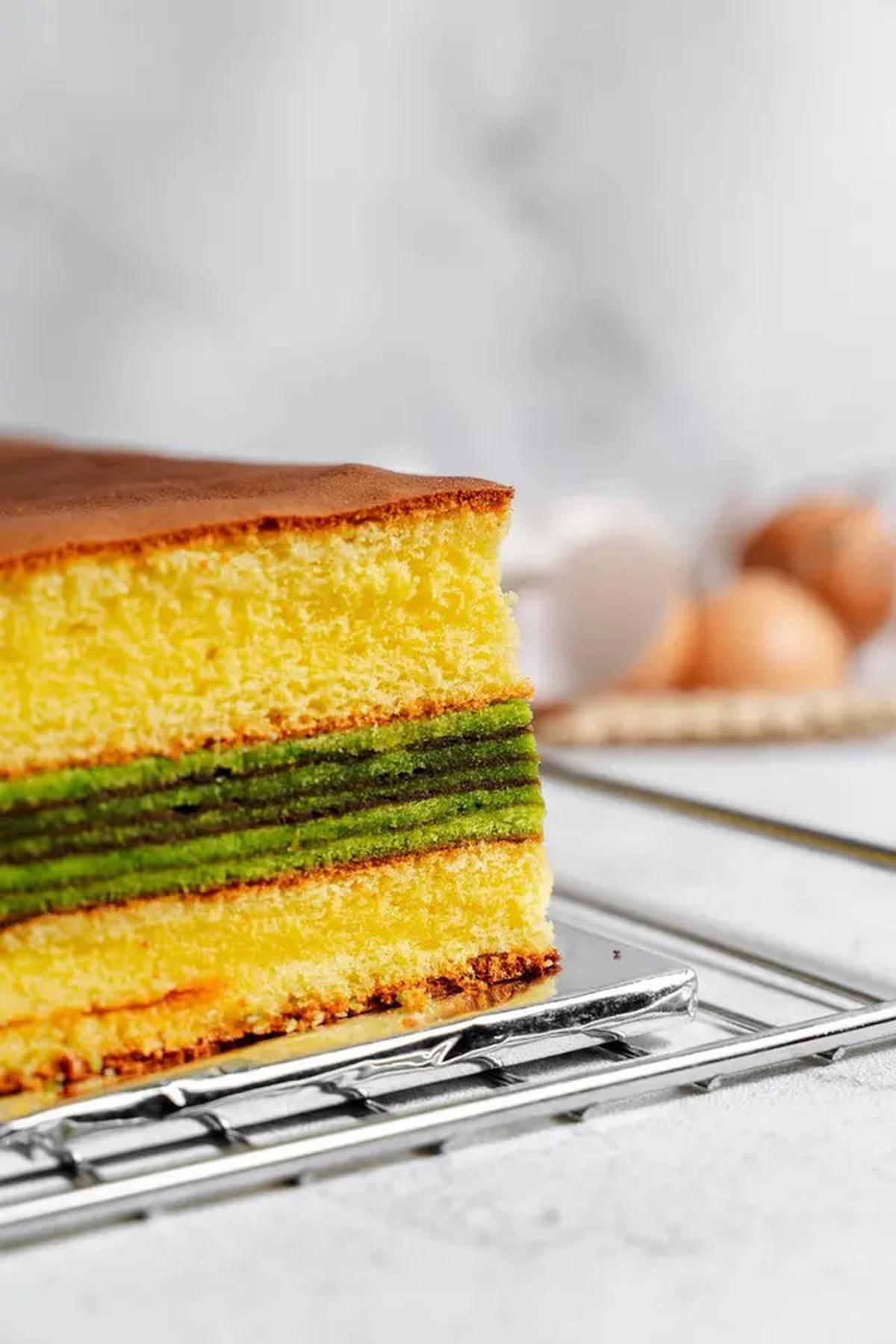 Spikoe Resep Kuno, 7 Resep Otentik Kue Lapis Khas Surabaya