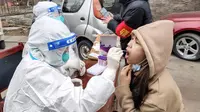 China Tak Berlakukan Swab Antigen, PCR Jadi Standar Tes COVID-19