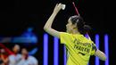 Pebulu tangkis tunggal putri Thailand, Pitchamon Opatniput melakukan servis ke arah wakil China, Chen Yu Fei saat laga final Indonesia Masters 2026 yang berlangsung di Istora, Senayan, Jakarta, Minggu (25/01/2026). (Bola.com/Bagaskara Lazuardi)