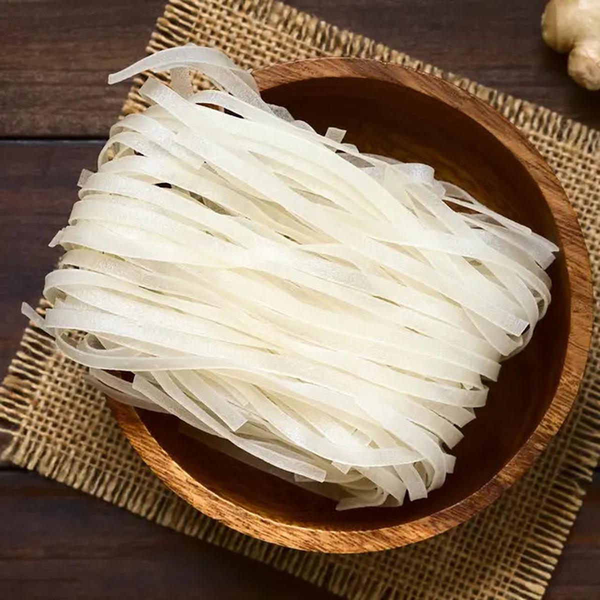 Trik Memisahkan Mie Basah Instan yang Bikin Memasak Jadi Lebih Mudah