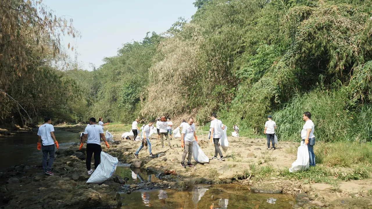 Bersih-Bersih Sampah