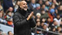 Pelatih Manchester City, Pep Guardiola saat menghadapi Everton pada laga pekan ke-24 Premier League 2023/2024 di Etihad Stadium, Manchester, Sabtu (10/2/2024). (AP Photo/Rui Vieira)