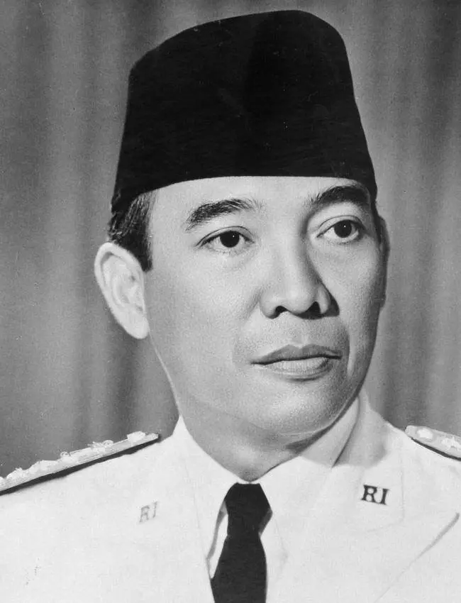 Melihat gagahnya Soekarno, sang bapak Proklamator Republik Indonesia. (Sumber Foto: en.wikipedia.org)