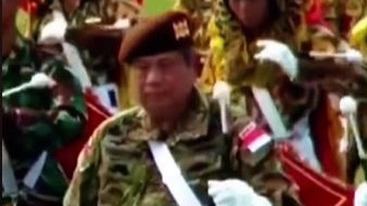 Sebagai informasi, video tersebut diketahui diambil sekitar 10 tahun lalu di Stadion Sapta Marga Akmil, Magelang.