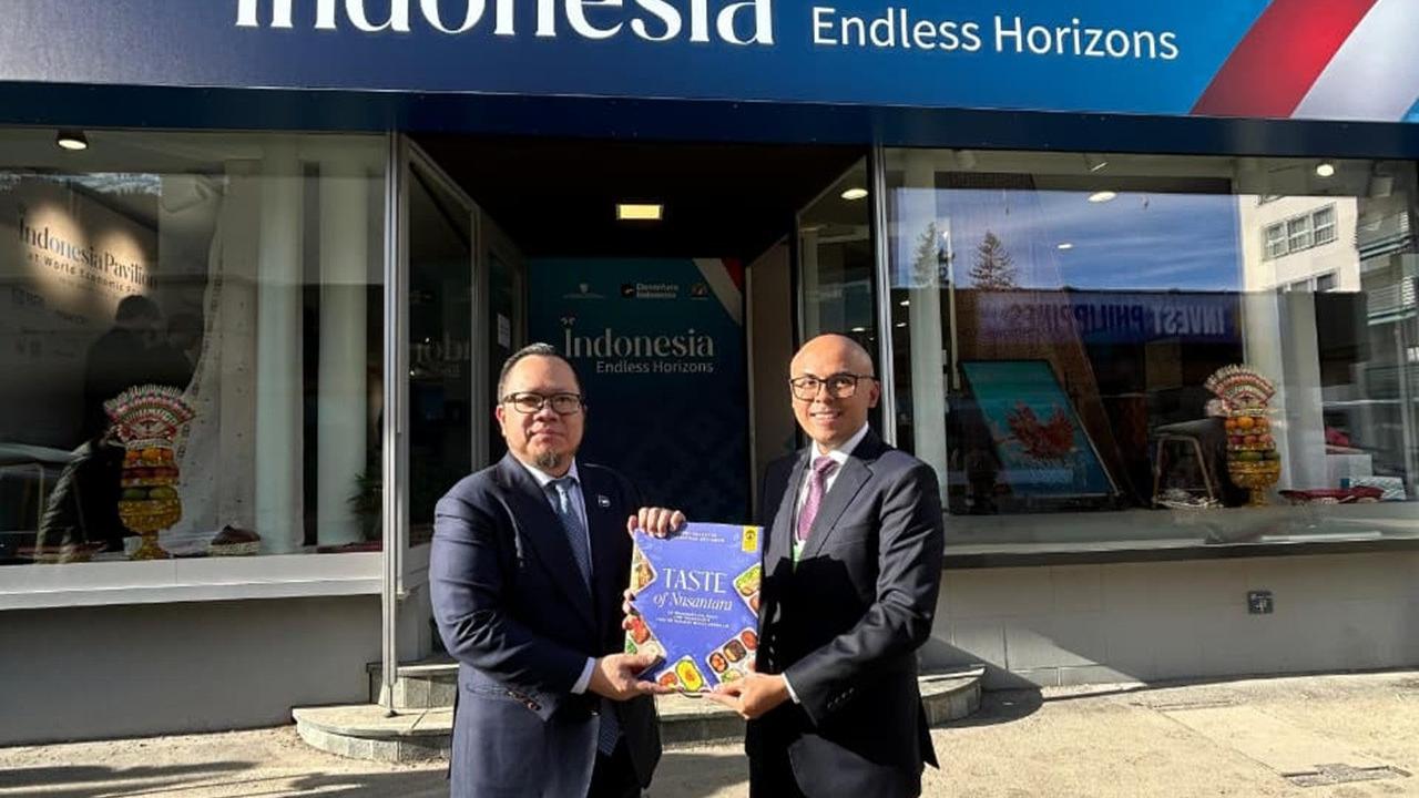 Buku 'Rasa Bhayangkara Nusantara' Versi Bahasa Inggris Diperkenalkan di WEF Davos 2026