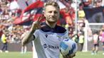 Ciro Immobile berhasil mencetak hattrick saat Lazio bertandang ke markas Genoa di Stadio Luigi Ferraris, Minggu (10/4/2022) malam WIB. (LaPresse via AP/Tano Pecoraro)